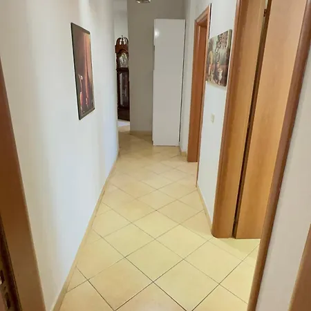 Apartment Square *