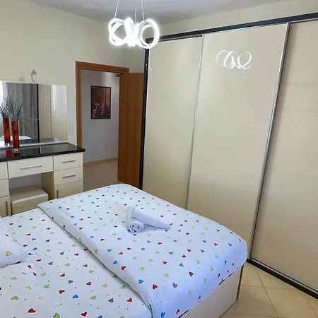 شقة Square تيرانا